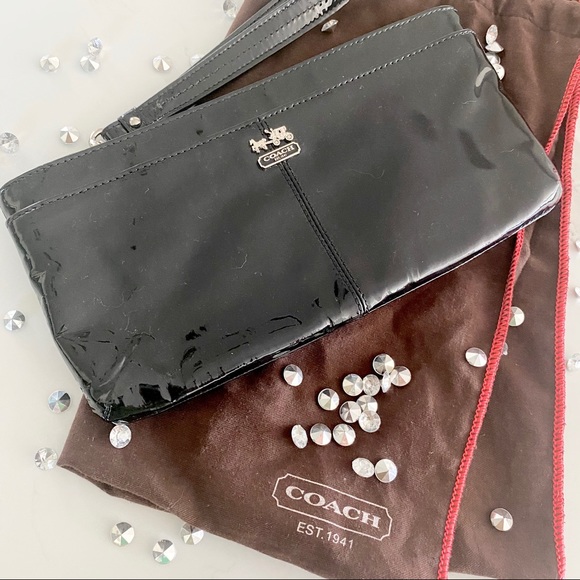 🖤Coach Patent Leather Clutch🖤 - Picture 2 of 6